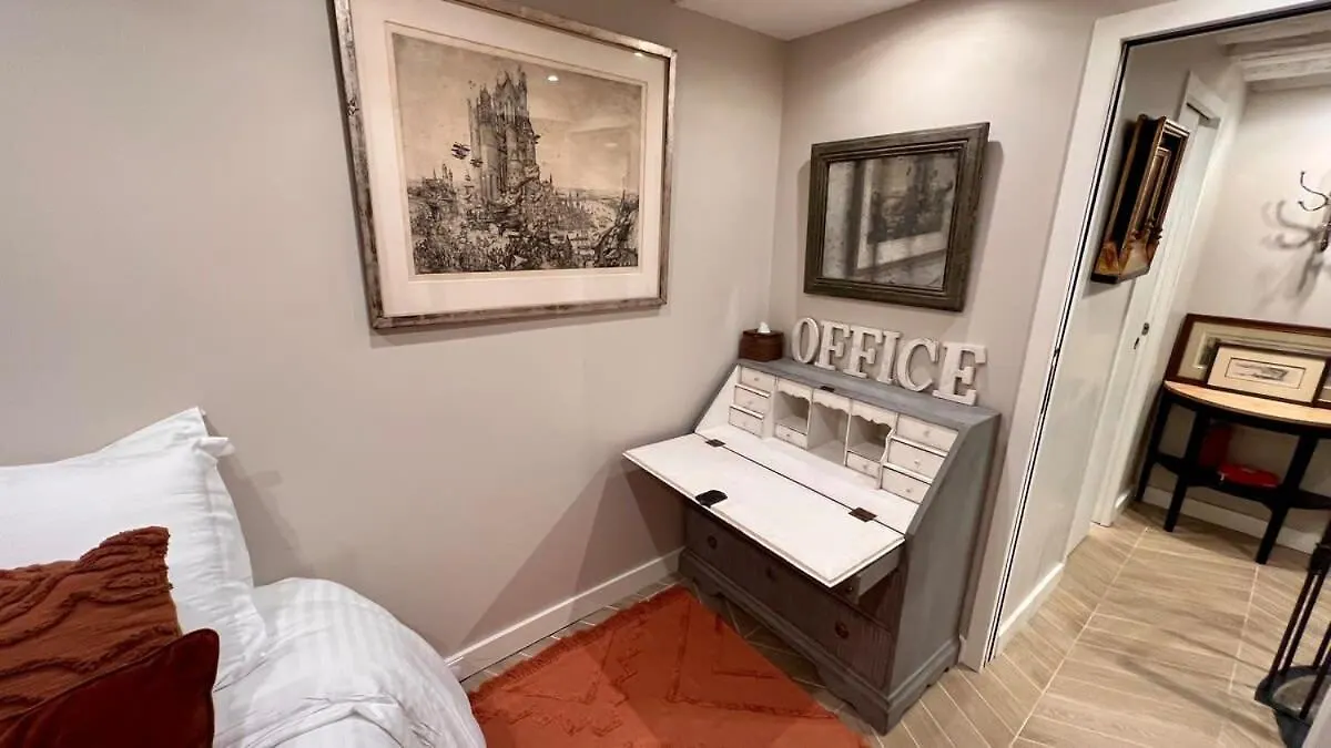 Apartment Serenity, Meditation At Notre Dame Paris