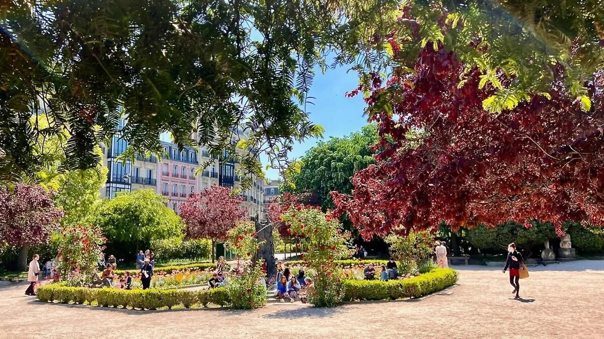 Apartment Serenity, Meditation At Notre Dame Paris